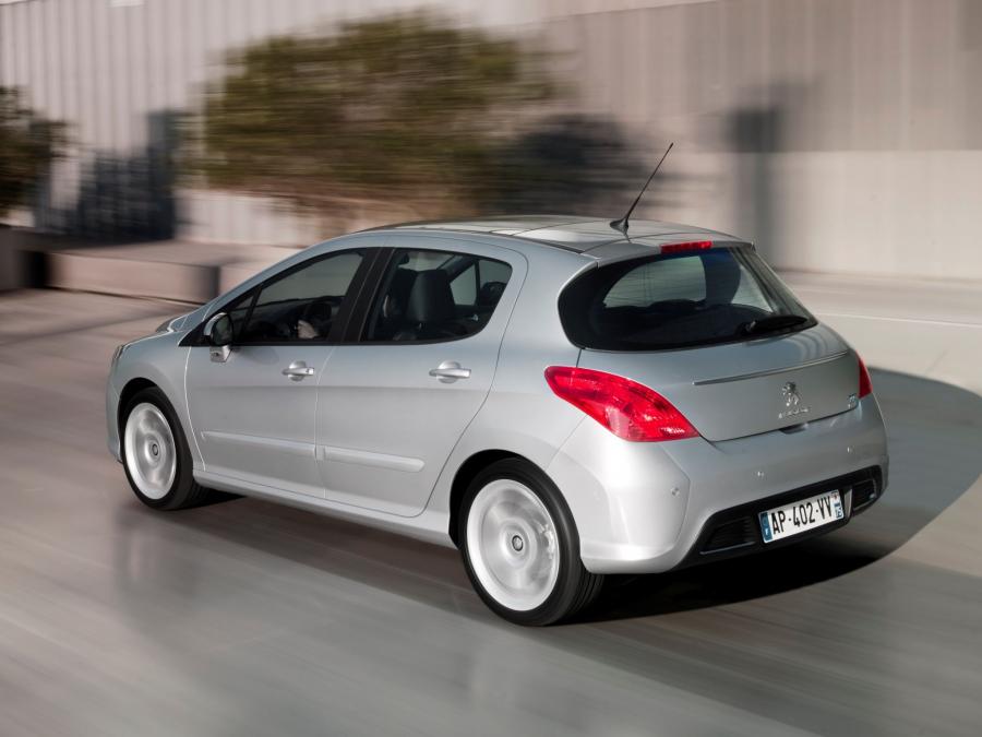  Peugeot 308 5-Door 2011 года  (фото 22 из 30)